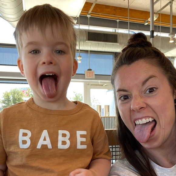 Meet your Posher, Laci - Picture 2 of 5